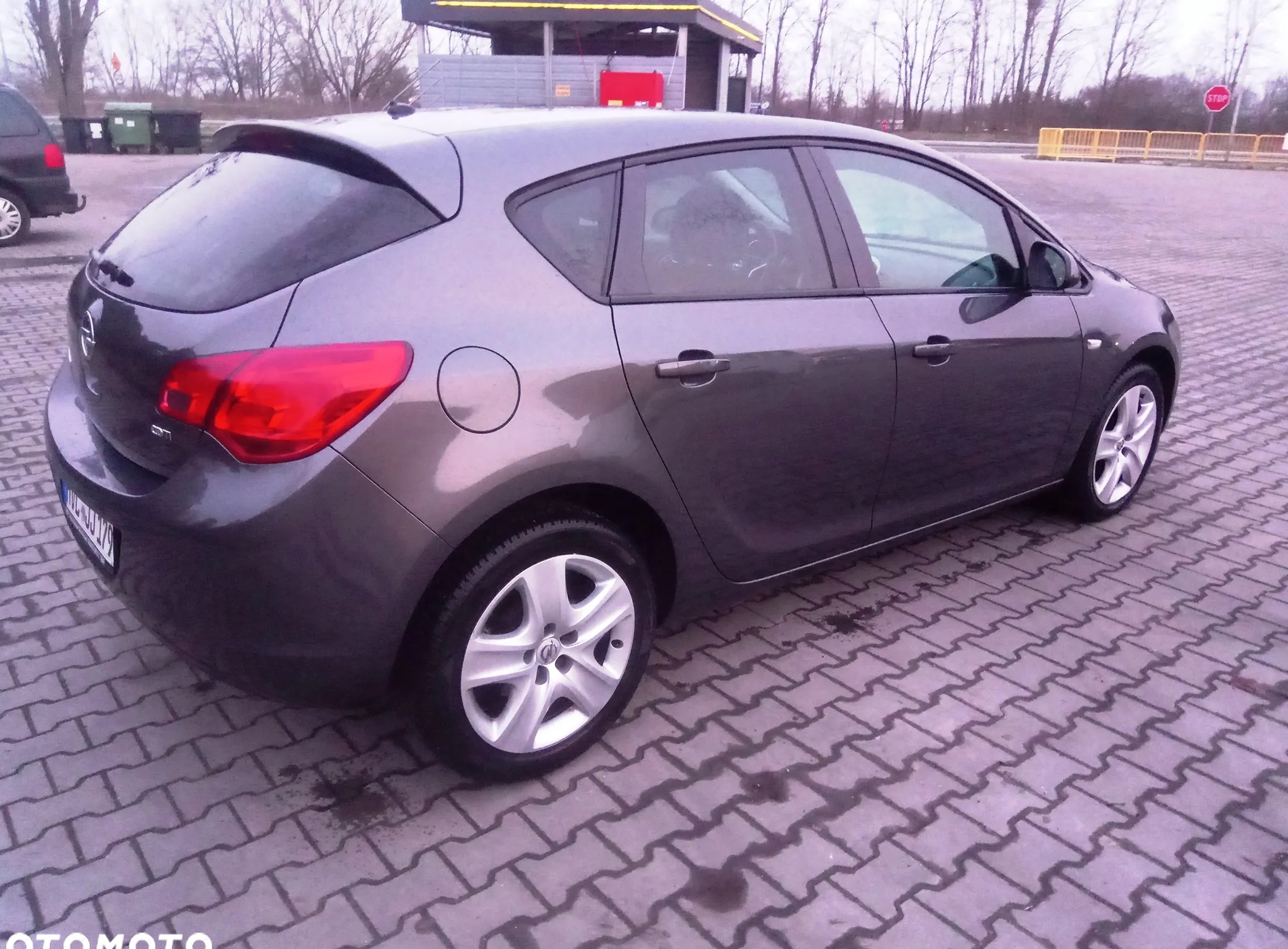 Opel Astra cena 19800 przebieg: 202000, rok produkcji 2011 z Drezdenko małe 154
